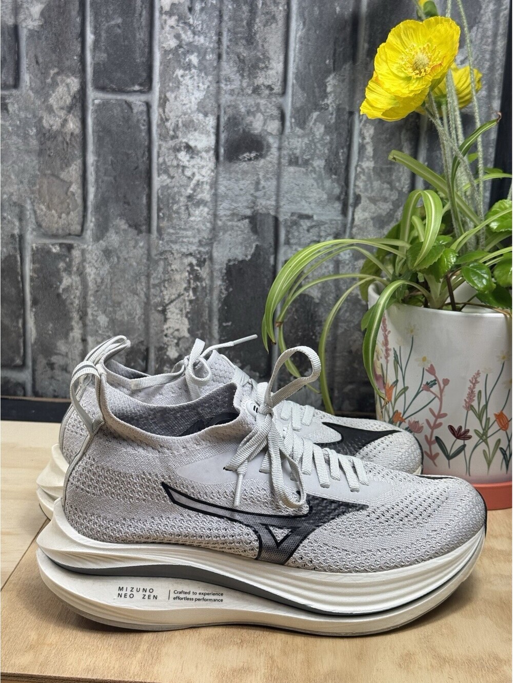 Mizuno Neo Zen Men's Gray/Black Low Top Lace-Up Athletic Sneaker J1GD258622 - Picture 2 of 7